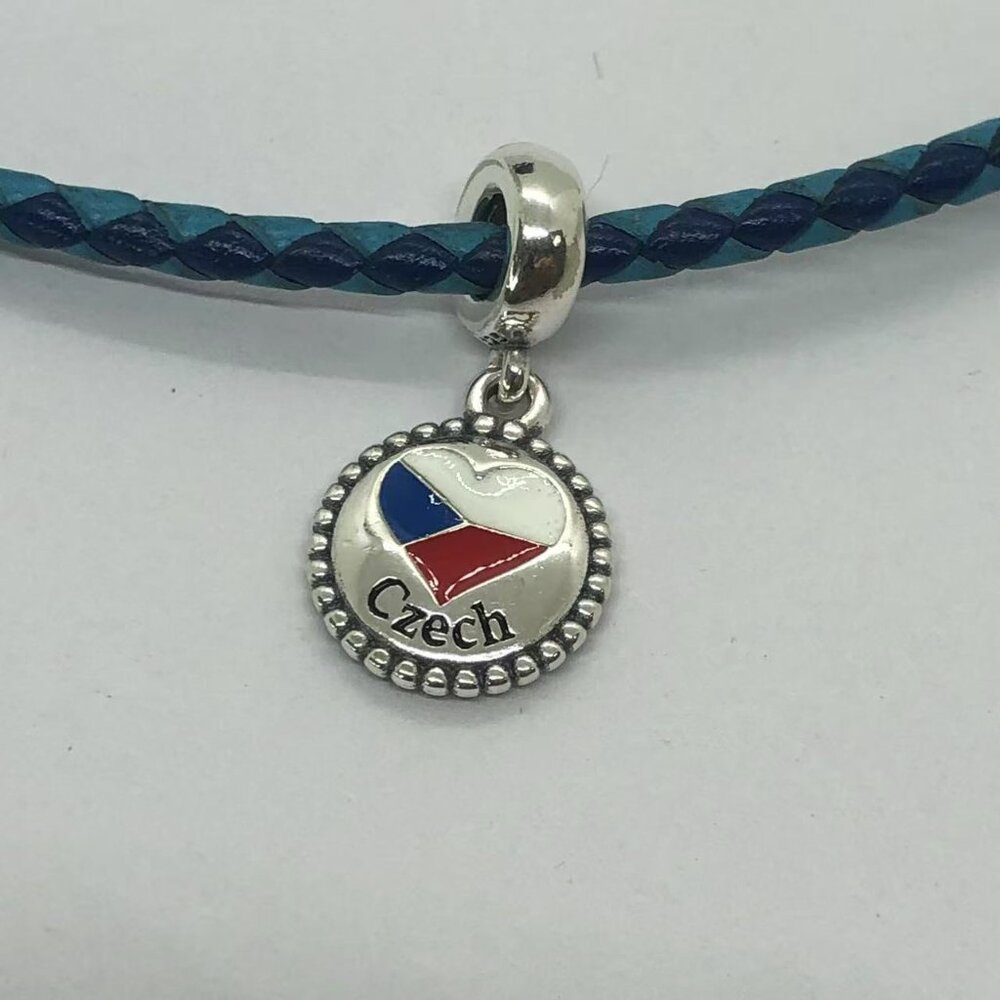 ✨✨PANDORA Country Of Czech EXCLUSIVE Flag Enamel Heart Dangle CHARM